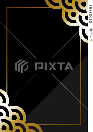 高級感のある青海波模様背景　縦位置　ブラック＆ゴールド 83008365