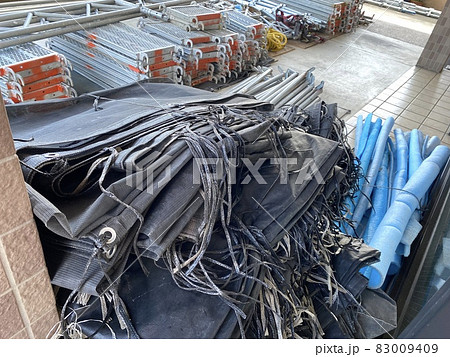 段取り後のメッシュシート 83009409