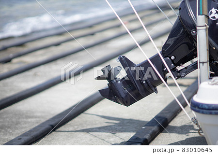 漁船のプロペラ 83010645