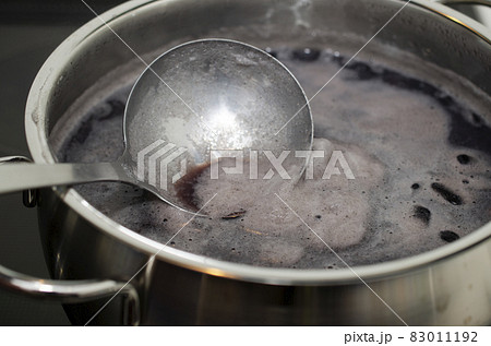 煮豆の灰汁 83011192