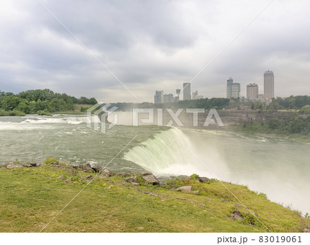 カナダ / アメリカ ナイアガラの滝 ｜ Niagara Falls, Canada / USA 83019061
