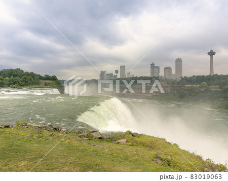 カナダ / アメリカ ナイアガラの滝 ｜ Niagara Falls, Canada / USA 83019063