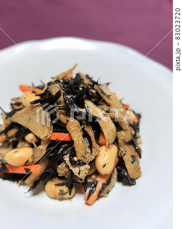 大豆と舞茸のおいしいひじき煮 83023720