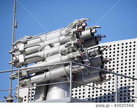 ウダロイ級駆逐艦のRBU-6000対潜ロケット ウダロイ級駆逐艦のRBU-6000対潜ロケット 83025568