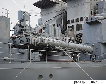 ウダロイ級駆逐艦の533mm4連装魚雷発射管 ウダロイ級駆逐艦の533mm4連装魚雷発射管 83025635