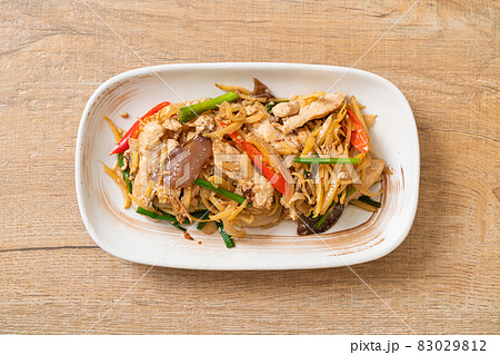 stir-fried chicken with ginger stir-fried chicken with ginger 83029812