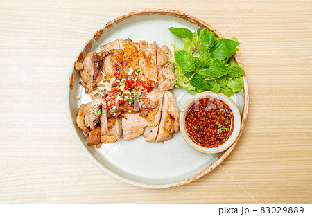 savoury grilled chicken with chilli and garlic savoury grilled chicken with chilli and garlic 83029889