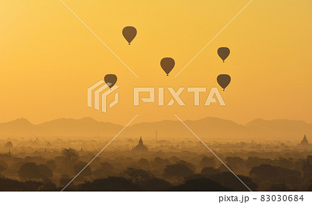 Beautiful sunrise scene in Bagan, Myanmar 83030684