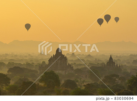 Beautiful sunrise scene in Bagan, Myanmar 83030694