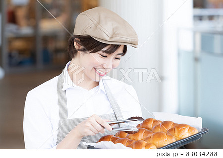 パン屋さんのスタッフ パン屋さんのスタッフ 83034288