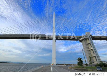 新湊大橋　堀岡側エレベーター棟 83037833