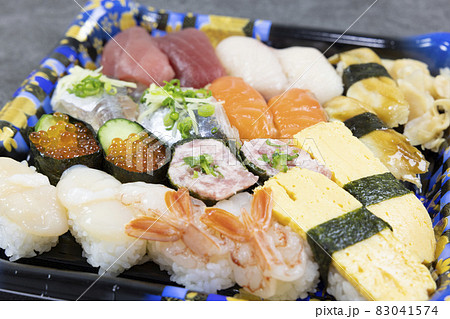 美味しい握り鮨盛り合せ 美味しい握り鮨盛り合せ 83041574