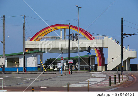 糸魚川駅駅前からヒスイロードに沿い日本海へ至る道路の先には海望公園 83043451