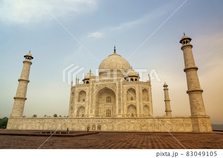 インド アグラ 世界遺産 タージ・マハル / Taj Mahal, Agra, India インド アグラ 世界遺産 タージ・マハル / Taj Mahal, Agra, India 83049105