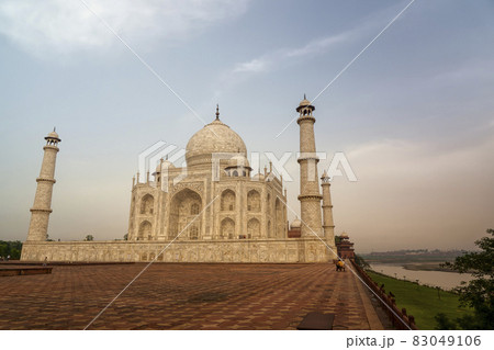 インド アグラ 世界遺産 タージ・マハル / Taj Mahal, Agra, India インド アグラ 世界遺産 タージ・マハル / Taj Mahal, Agra, India 83049106
