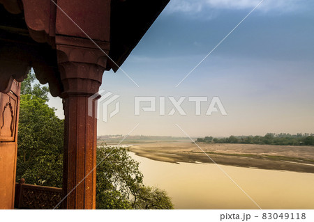インド アグラ ヤムナー川 / Yamuna River, Agra, India 83049118