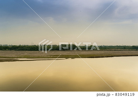インド アグラ ヤムナー川 / Yamuna River, Agra, India 83049119