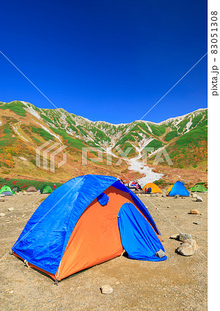 富山_紅葉する絶景立山と雷鳥沢キャンプ場 富山_紅葉する絶景立山と雷鳥沢キャンプ場 83051308