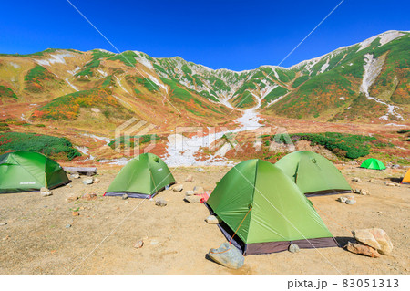 富山_紅葉する絶景立山と雷鳥沢キャンプ場 83051313