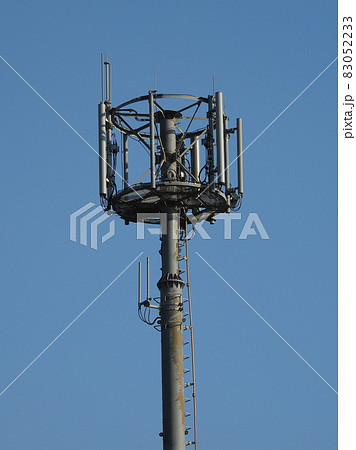 通信イメージ（電波塔:基地局） 83052233