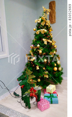 クリスマス ストーブ ホーム 83052669