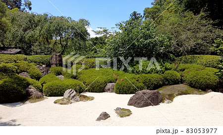 鎌倉の明月院の石庭 鎌倉の明月院の石庭 83053977