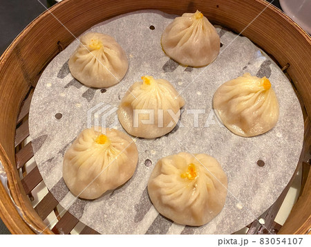 蟹肉入り小籠包 83054107