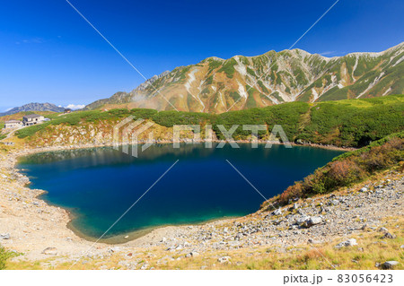 富山_立山みくりが池の紅葉絶景 83056423