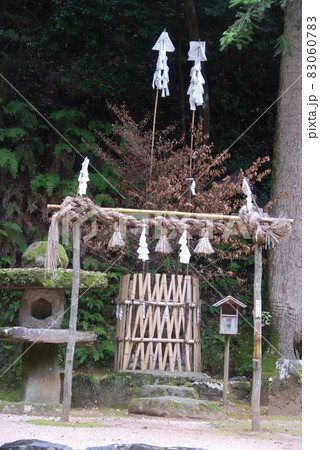 しめ縄・社(神魂(かもす)神社/島根県松江市大庭町) しめ縄・社(神魂(かもす)神社/島根県松江市大庭町) 83060783