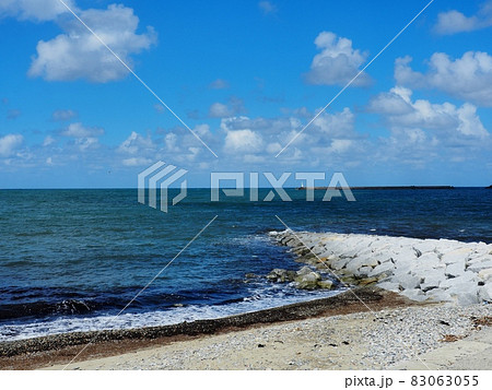 香住浜から見る日本海 83063055