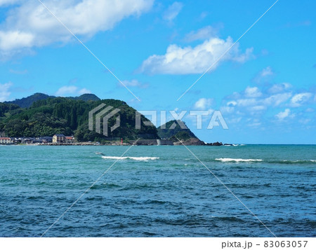 香住浜から見る日本海 83063057