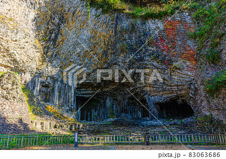 兵庫県豊岡市 天然記念物 玄武洞 玄武岩採掘跡 兵庫県豊岡市 天然記念物 玄武洞 玄武岩採掘跡 83063686