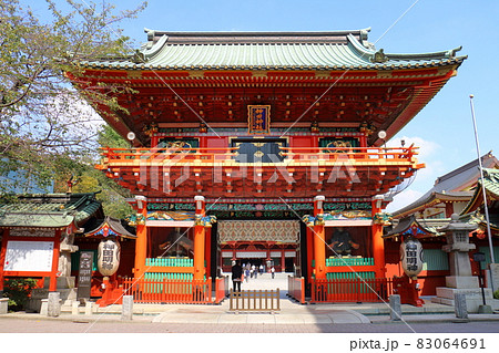 神田神社の隨神門　東京都千代田区外神田 83064691