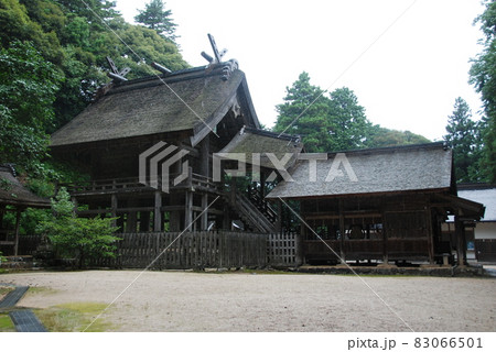 神魂(かもす)神社の本殿（島根県松江市大庭町） 83066501