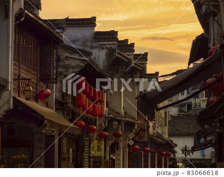 中国安徽省 屯渓 (黄山市) 徽州建築 / Tunxi, Aunhui, China 83066618
