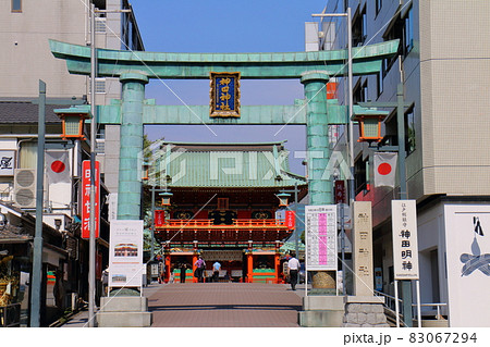神田神社の隨神門と鳥居　東京都千代田区外神田 83067294