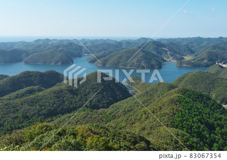 長崎県　対馬　烏帽子岳展望台からの眺望 83067354