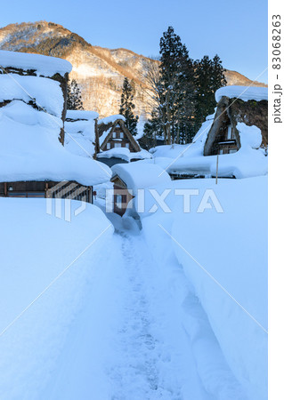 富山_豪雪の五箇山合掌集落 83068263