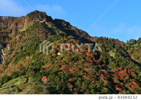 西日本最高峰の四国の霊山「石鎚山」の秋 西日本最高峰の四国の霊山「石鎚山」の秋 83069232