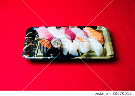 握り寿司 83070019