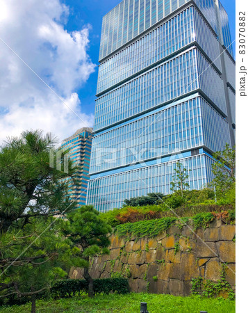 東京・江戸城の赤坂門跡 83070882