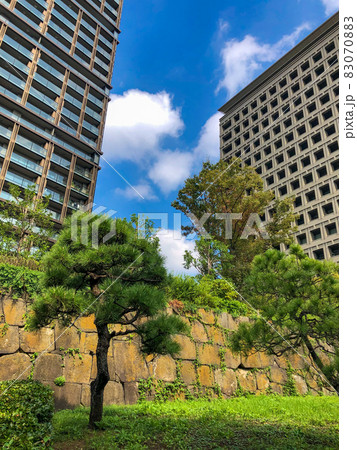 東京・江戸城の赤坂門跡 83070883