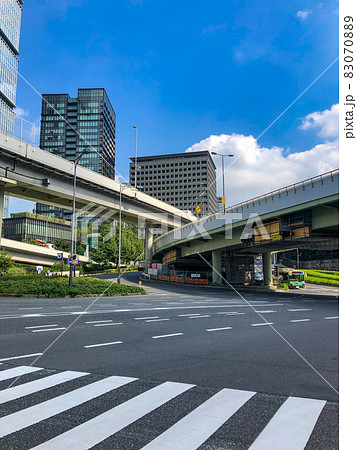 東京・赤坂見附交差点 83070889