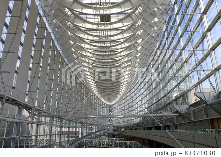 東京国際フォーラム　東京都千代田区丸の内三丁目　ラファエル・ヴィニオリ　旧東京都庁跡地　1997年 83071030