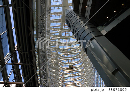 東京国際フォーラム　東京都千代田区丸の内三丁目　ラファエル・ヴィニオリ　旧東京都庁跡地　1997年 83071096