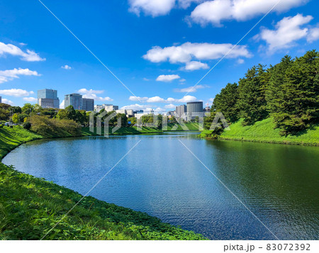 東京・江戸城（皇居）半蔵濠 83072392