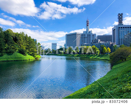 東京・江戸城(皇居)半蔵濠から警視庁 東京・江戸城(皇居)半蔵濠から警視庁 83072406