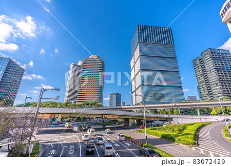 日本の東京都市景観　赤坂見附陸橋や東京ガーデンテラス紀尾井町などを望む 83072429