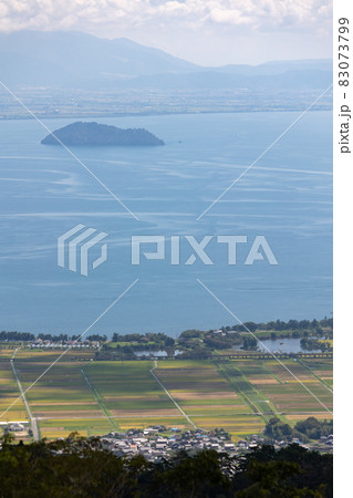 びわこ箱館山からの琵琶湖と竹生島 びわこ箱館山からの琵琶湖と竹生島 83073799
