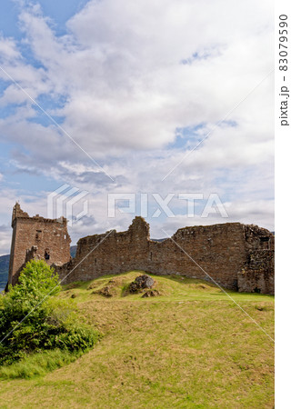 Urquhart Castle on the shore of Loch Ness 83079590